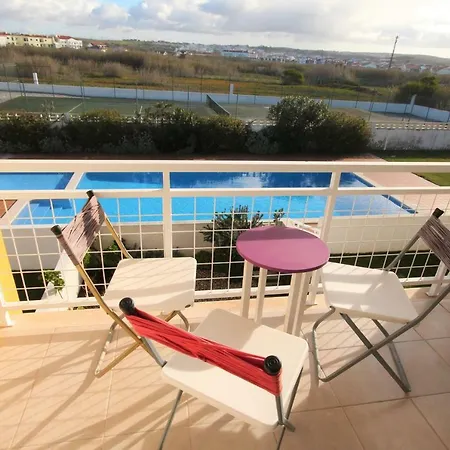 Surf House * Baleal