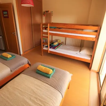 לינה וארוחת בוקר Surf House